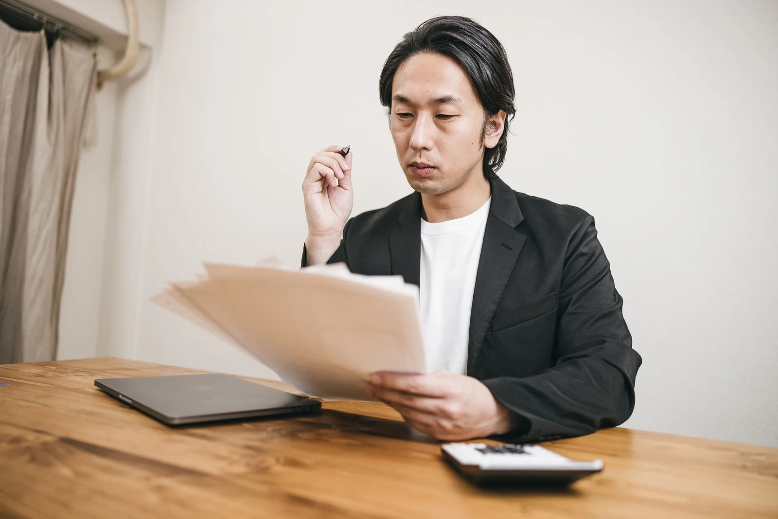 YouTube運用代行｜専門職チャンネルで視聴定着＆VSEO上位獲得